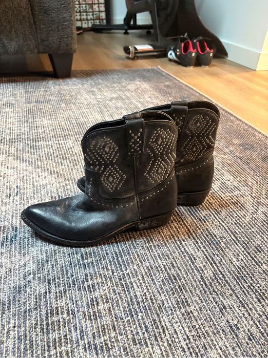 Frye Shoes - Frye Women's Billy Stud Short Western Boots